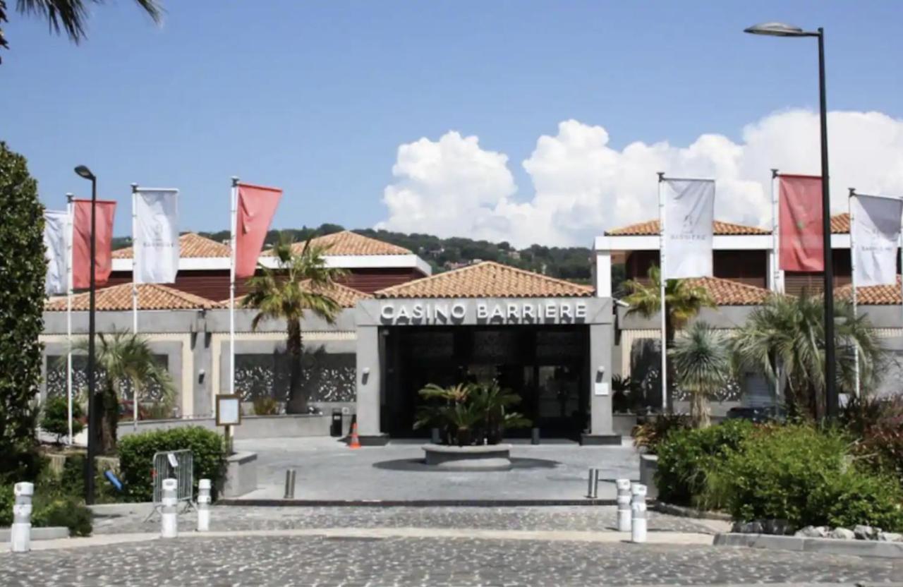 Studio Petite Canaille Cassis Luaran gambar